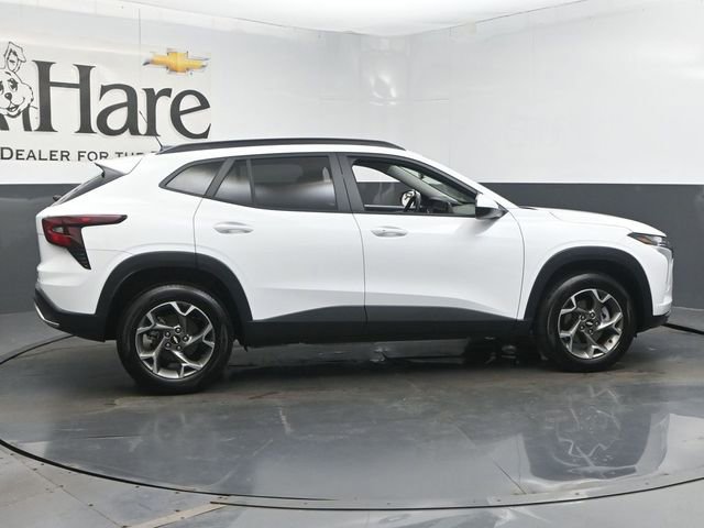 Used 2025 Chevrolet Trax LT w/ LT Convenience Package FWD image 35