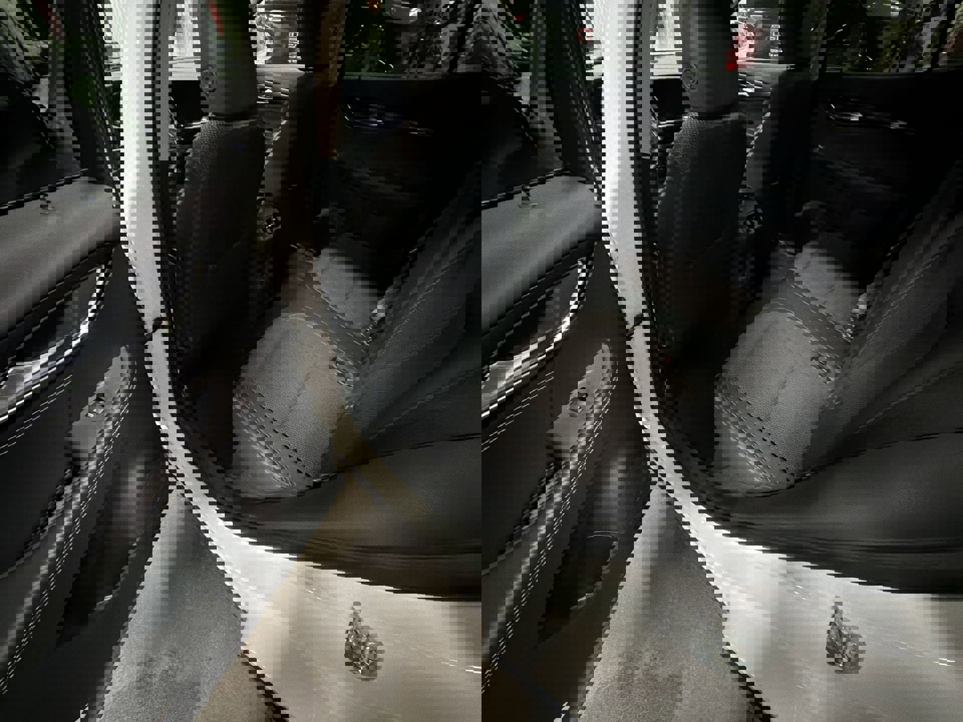 Used 2023 Buick Envision Preferred image 23