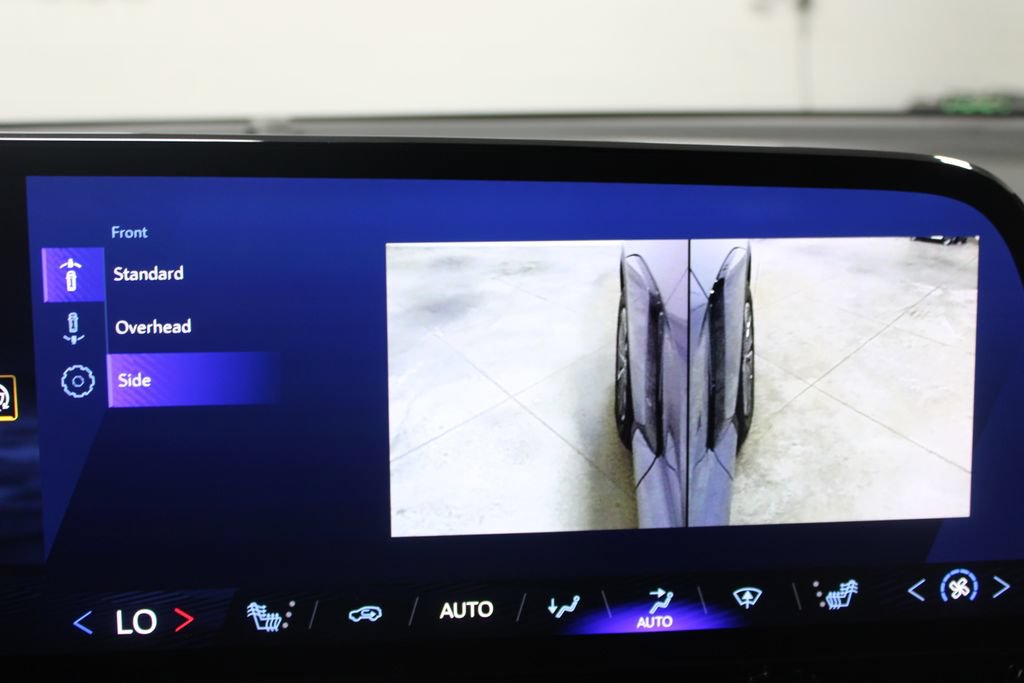 Used 2024 Chevrolet Blazer EV LT AWD/4WD image 47