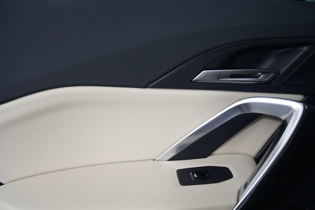 Certified 2025 BMW X1 xDrive28i w/ Convenience Package AWD/4WD image 13