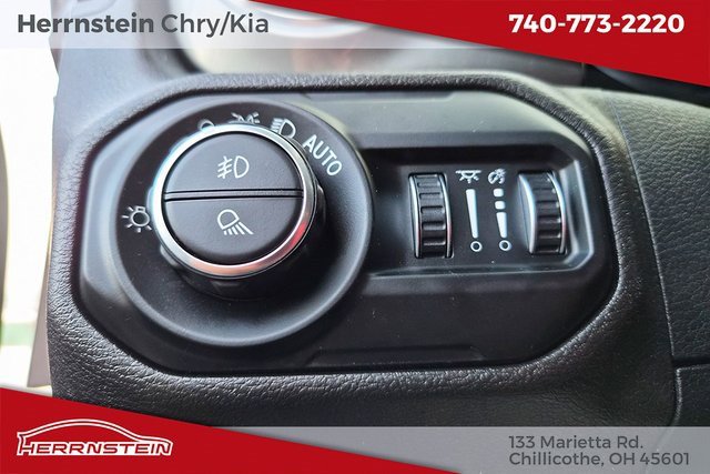 Used 2021 Jeep Gladiator Overland image 18