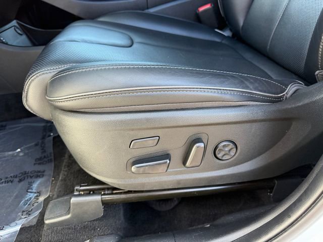Used 2023 Hyundai Santa Fe Limited AWD/4WD image 15