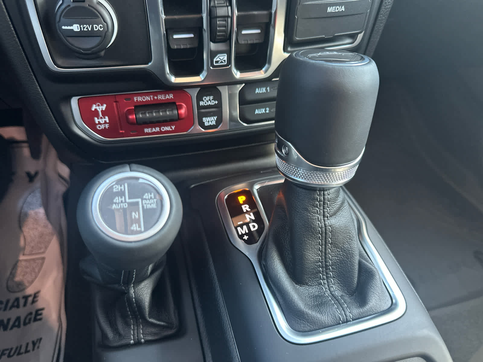 New 2025 Jeep Gladiator Rubicon image 23