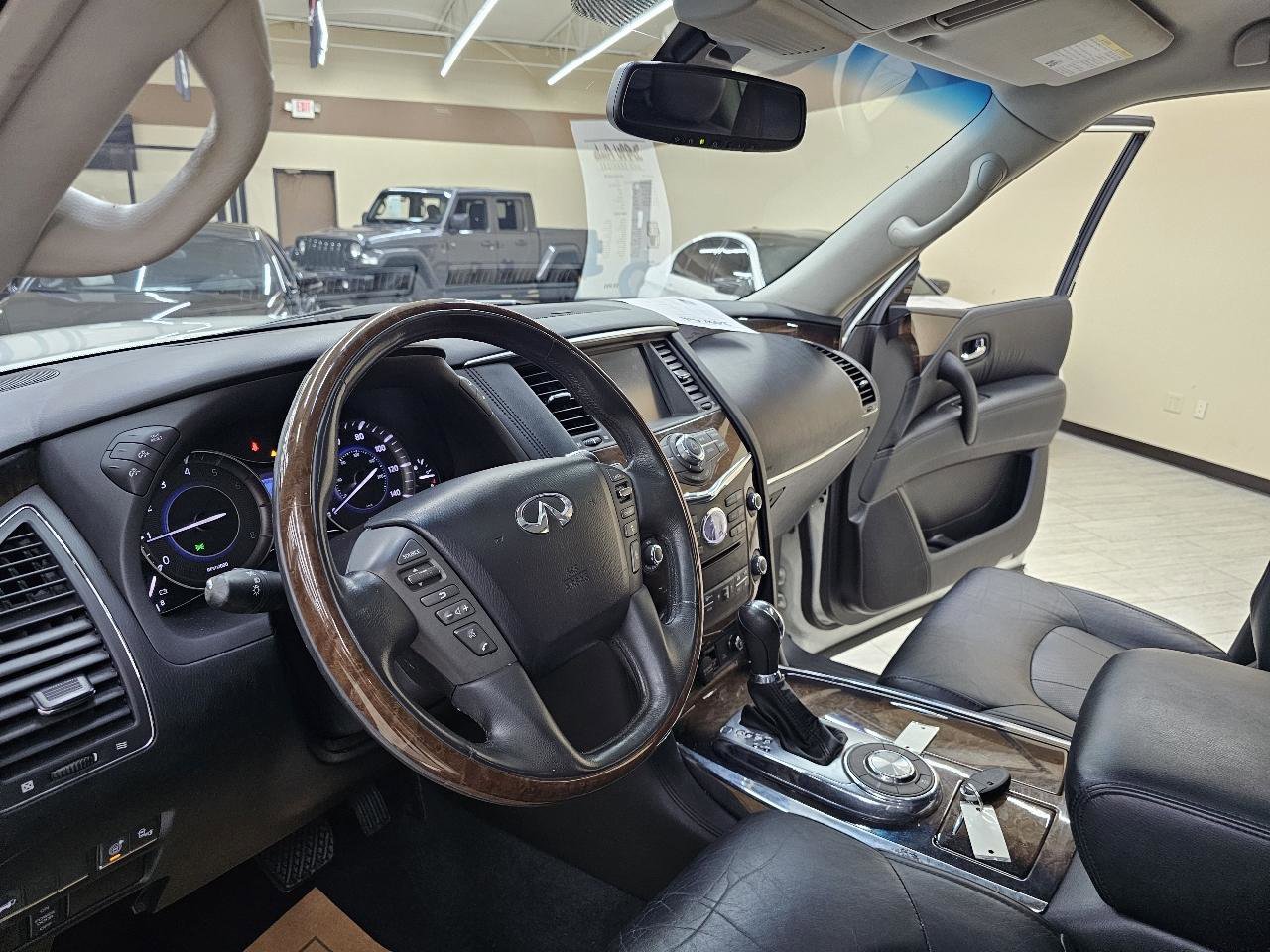 Used 2014 INFINITI QX80 2WD w/ Deluxe Touring Package image 20