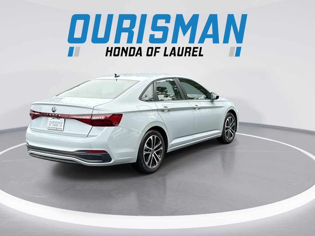 Used 2025 Volkswagen Jetta Sport FWD image 8