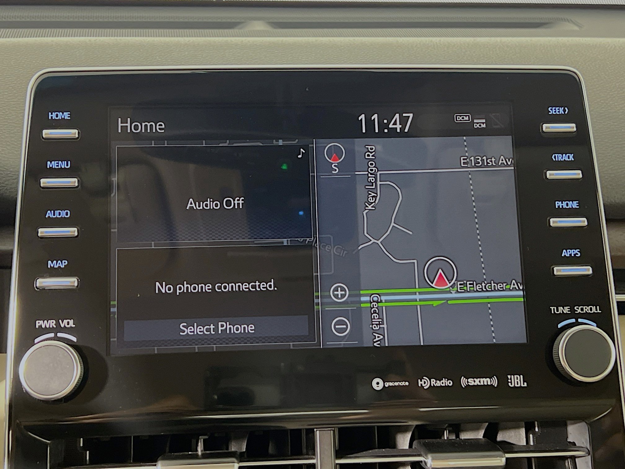 Used 2019 Toyota Avalon Limited image 27