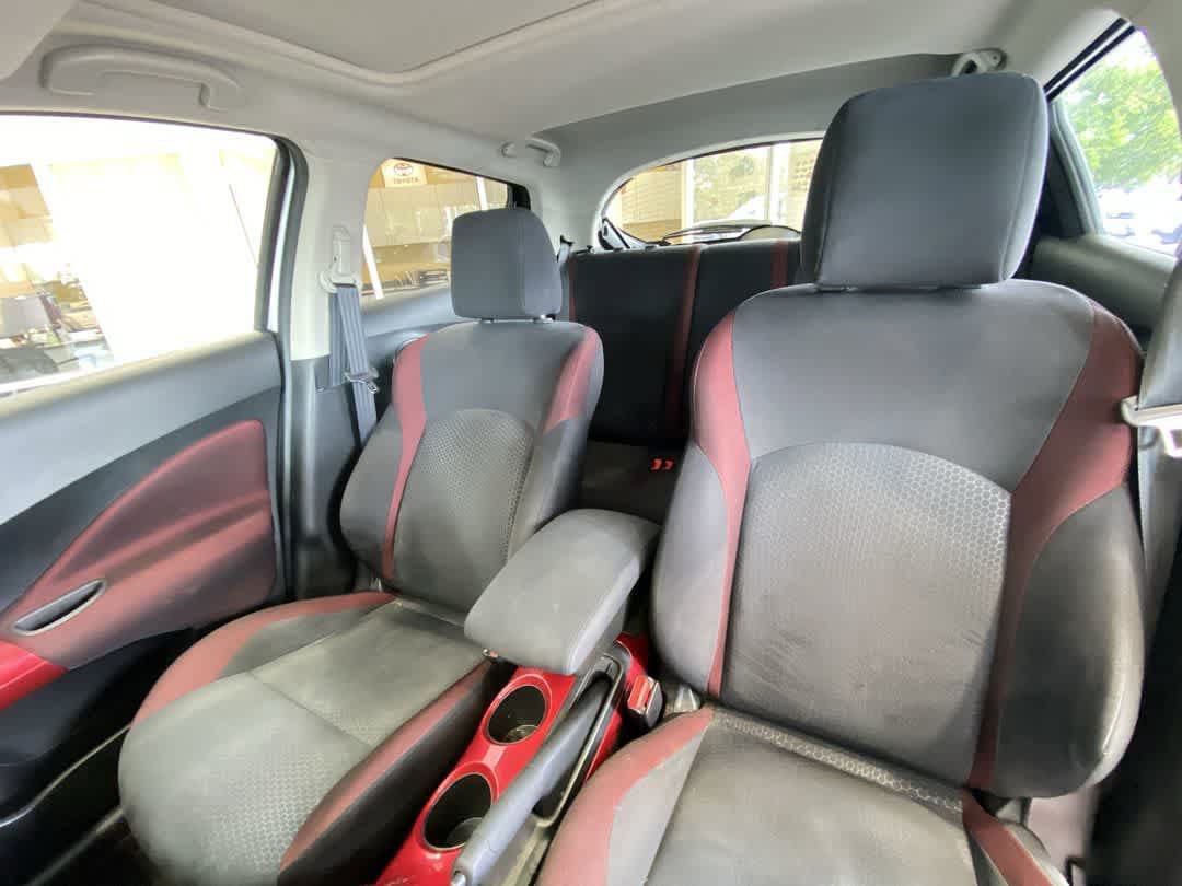 Used 2015 Nissan Juke SV w/ Technology Package AWD/4WD image 14