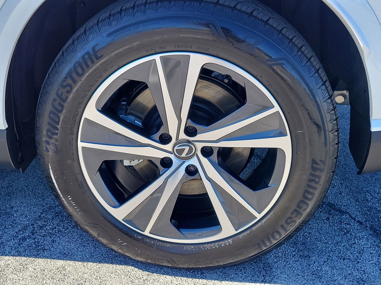 Used 2025 Lexus RX 350 Premium w/ Accessory Package (K3) image 11