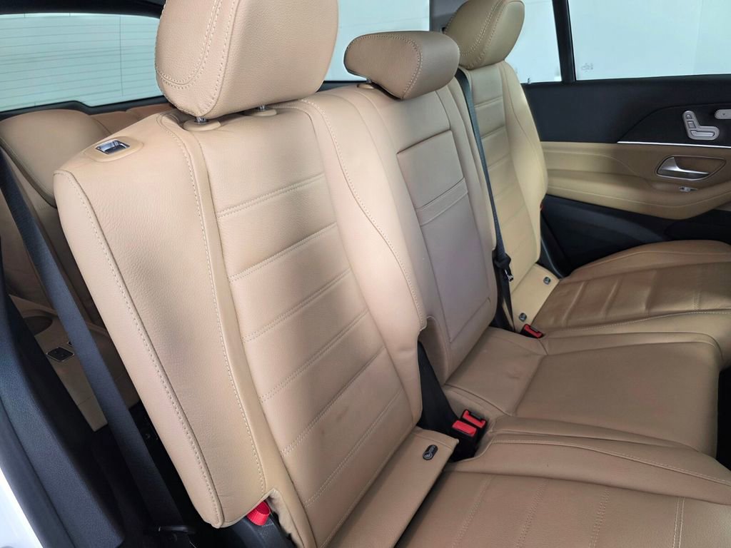 Certified 2025 Mercedes-Benz GLS 450 4MATIC image 31