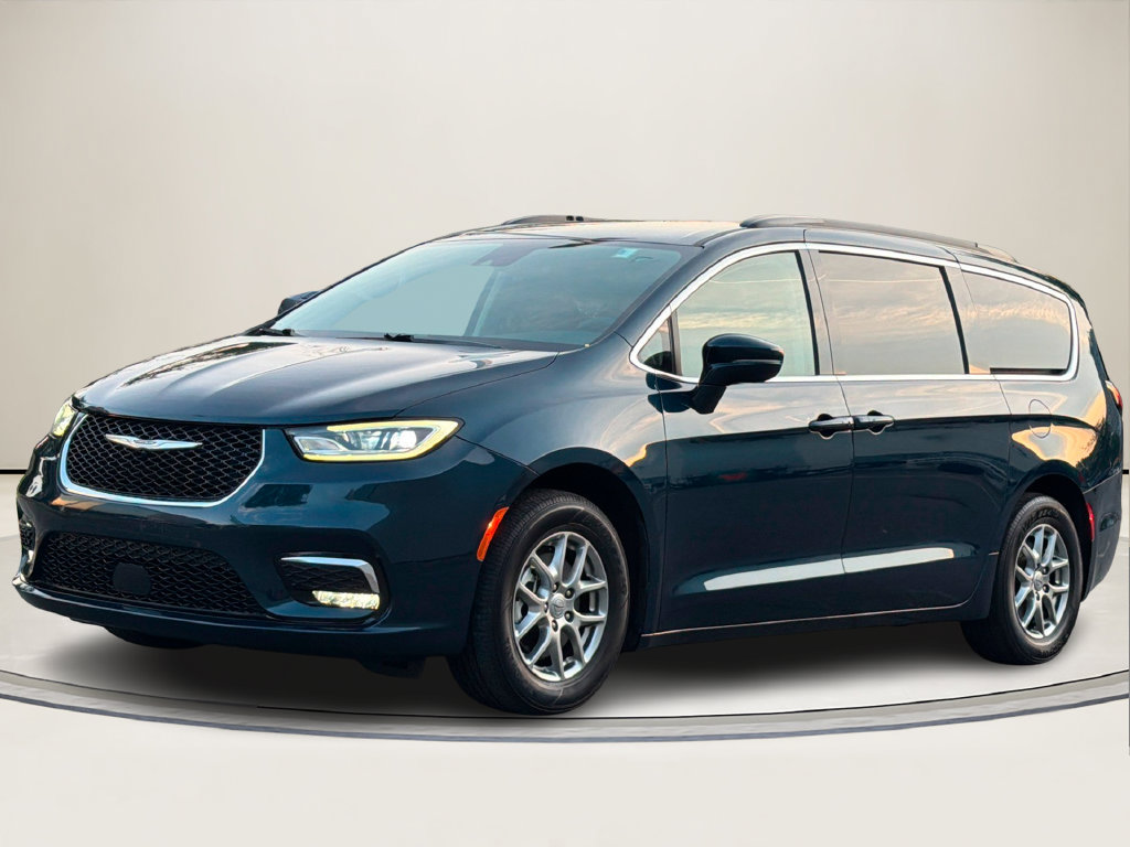 Used 2021 Chrysler Pacifica Touring FWD image 2