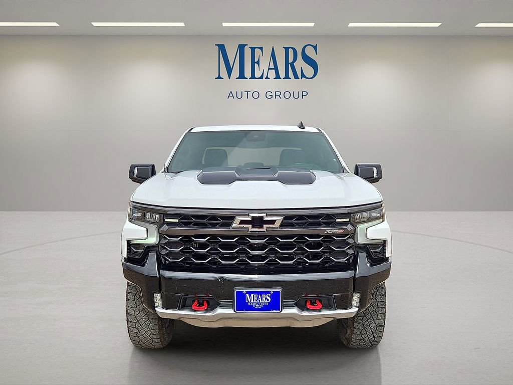 Used 2024 Chevrolet Silverado 1500 ZR2 w/ Technology Package image 8