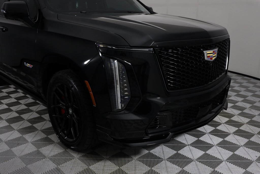 Used 2025 Cadillac Escalade V image 44
