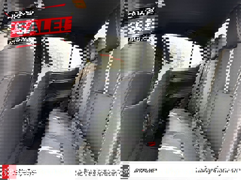 Used 2025 Toyota Camry SE image 28