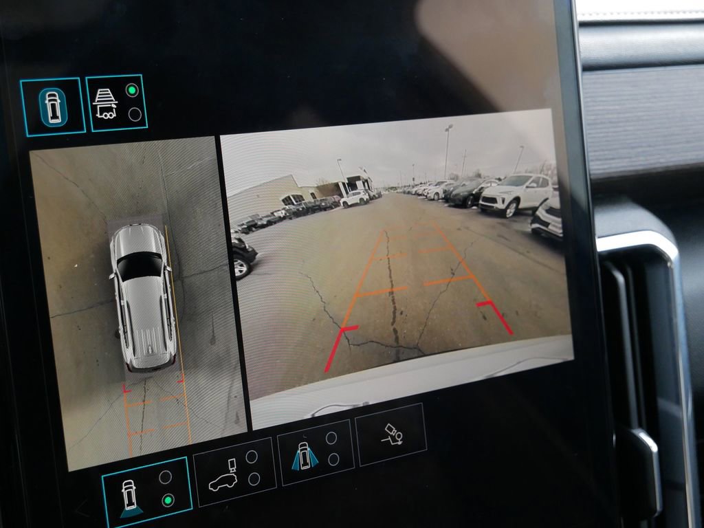 Used 2024 GMC Acadia Denali image 27