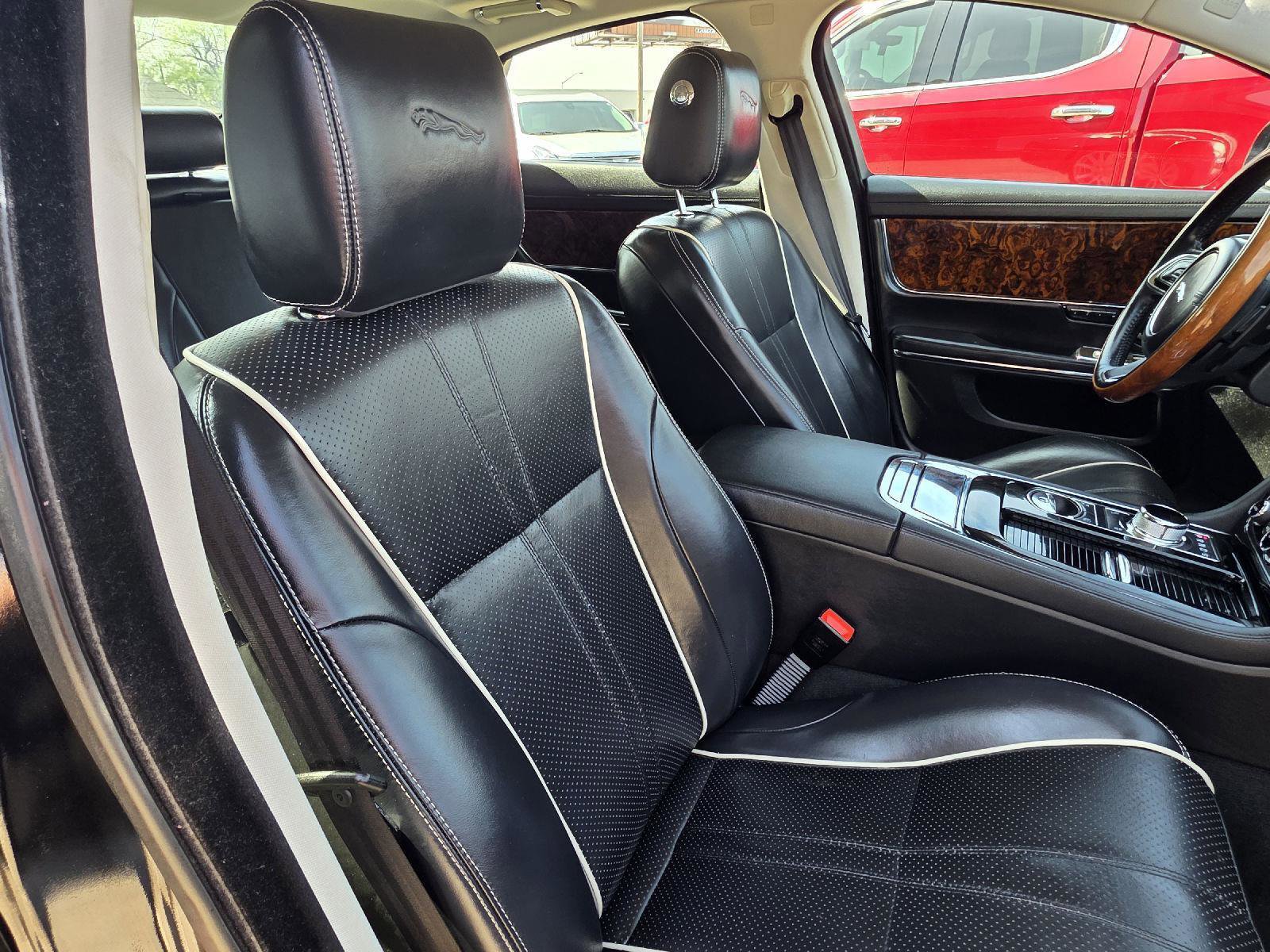 Used 2017 Jaguar XJ R-Sport AWD/4WD image 33