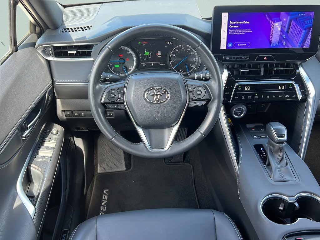 Used 2023 Toyota Venza Nightshade AWD/4WD image 15