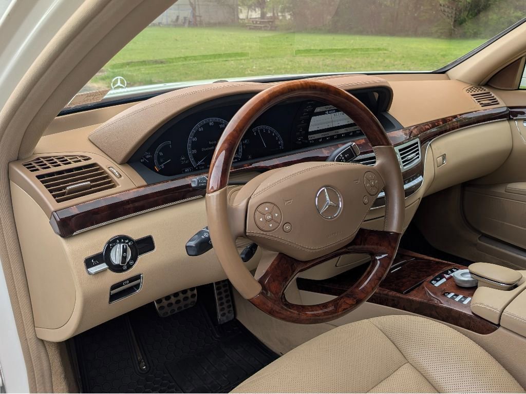 Used 2010 Mercedes-Benz S 550 4MATIC image 21