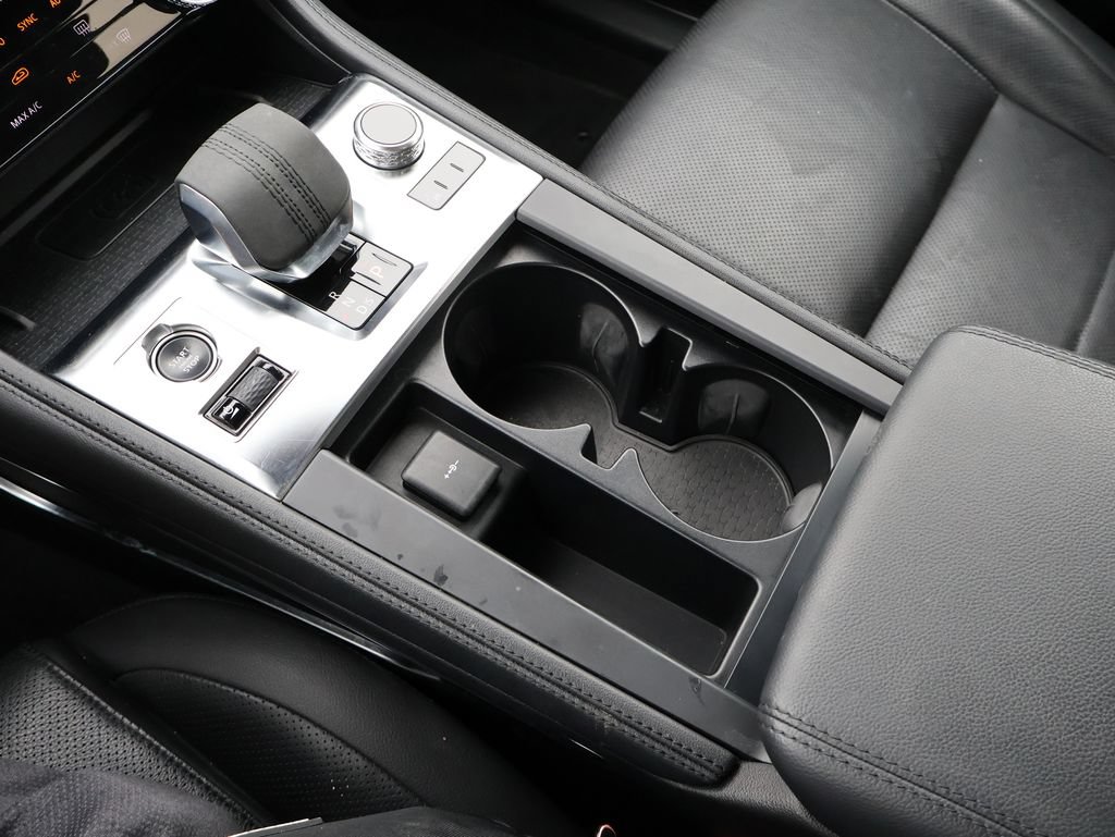 Used 2023 Jaguar F-PACE S AWD/4WD image 26
