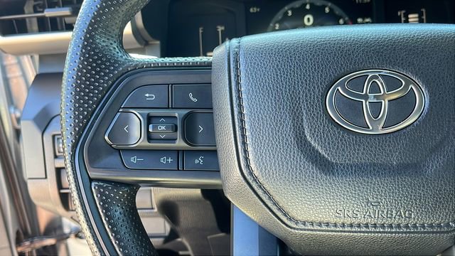 Certified 2025 Toyota Tacoma SR AWD/4WD image 12
