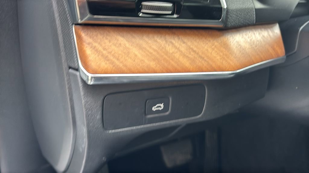 Certified 2023 Volvo XC90 B5 Plus w/ Protection Package Premier image 14