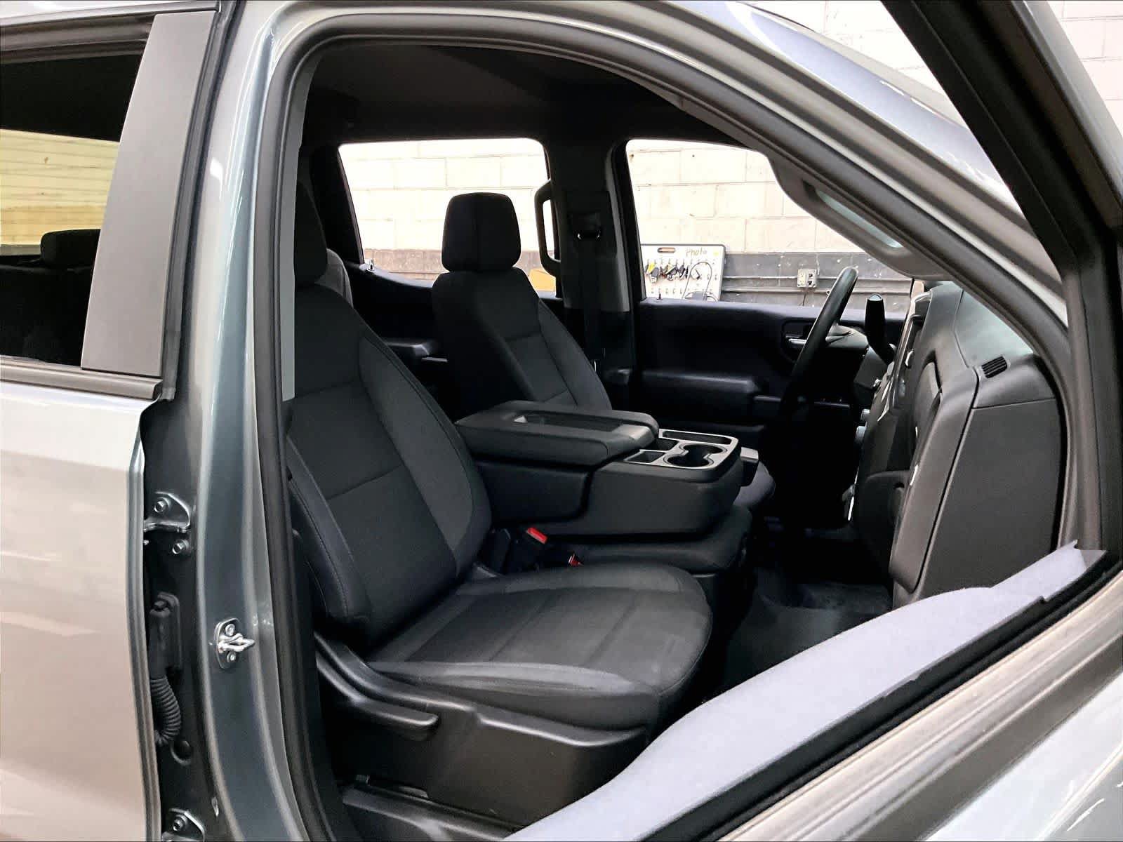 Used 2026 Chevrolet Silverado 1500 Custom RWD image 10
