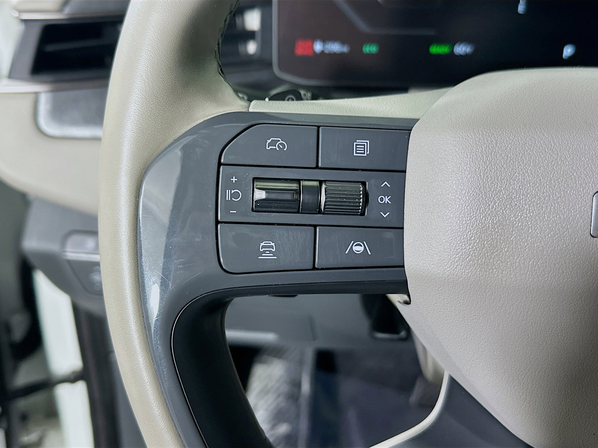 Used 2024 Kia EV9 Wind image 16