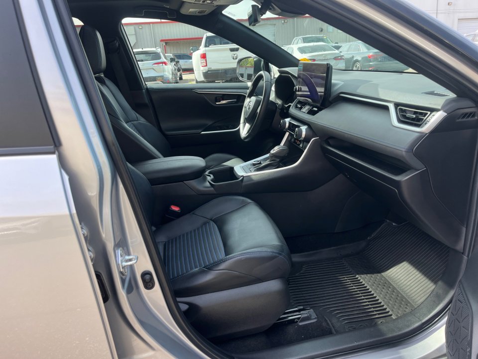 Used 2024 Toyota RAV4 XSE image 30