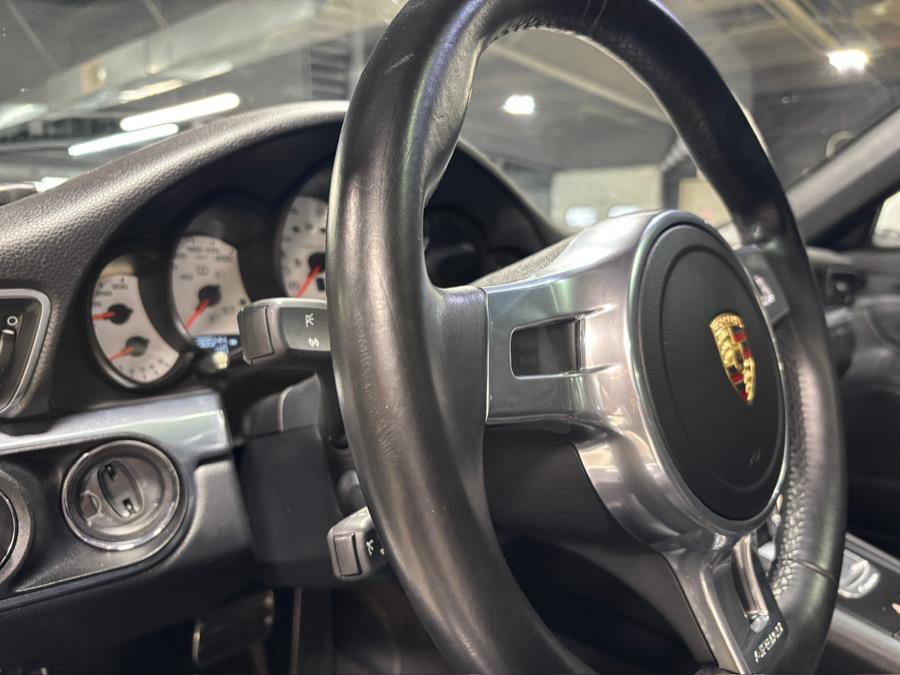 Used 2015 Porsche 911 Carrera image 18
