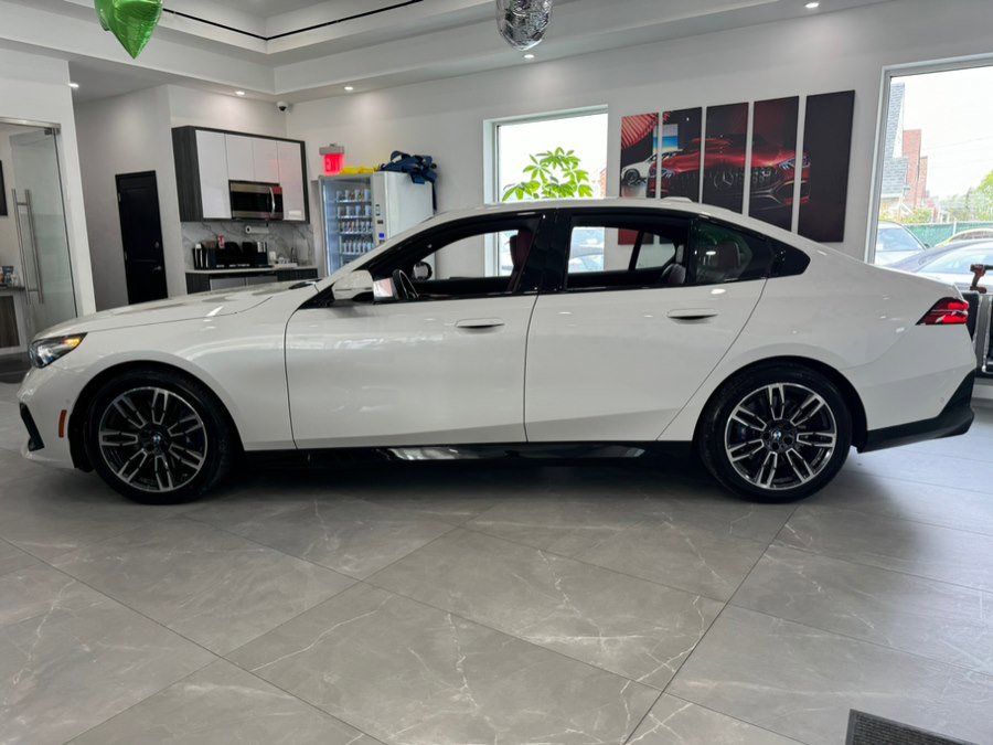 Used 2026 BMW 540i xDrive AWD/4WD image 5