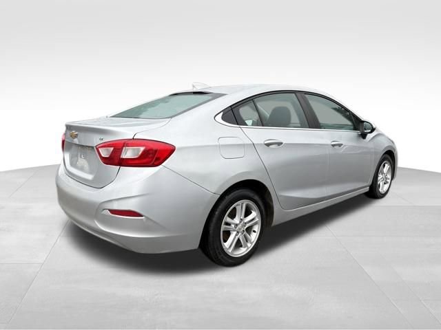 Used 2016 Chevrolet Cruze LT image 3