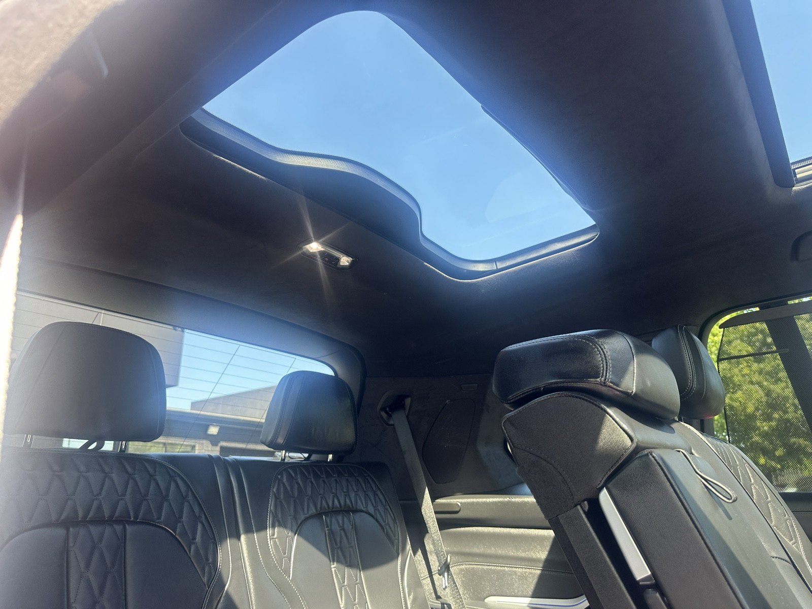 Used 2023 BMW X7 M60i w/ M Sport Professional Package image 25