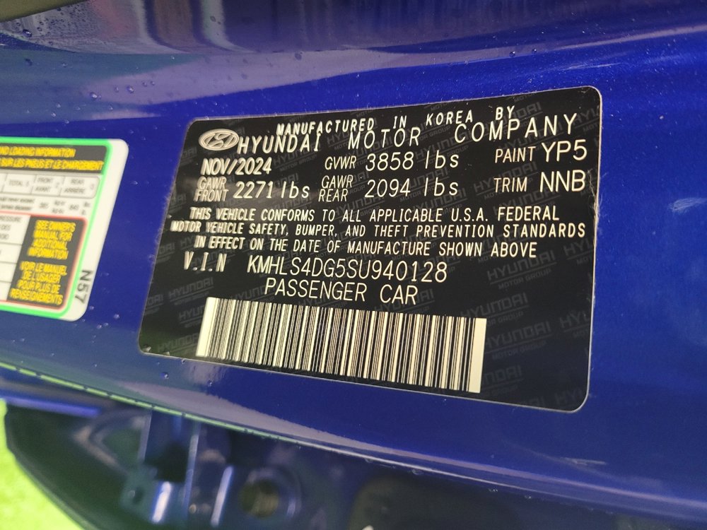 Used 2025 Hyundai Elantra SEL image 33