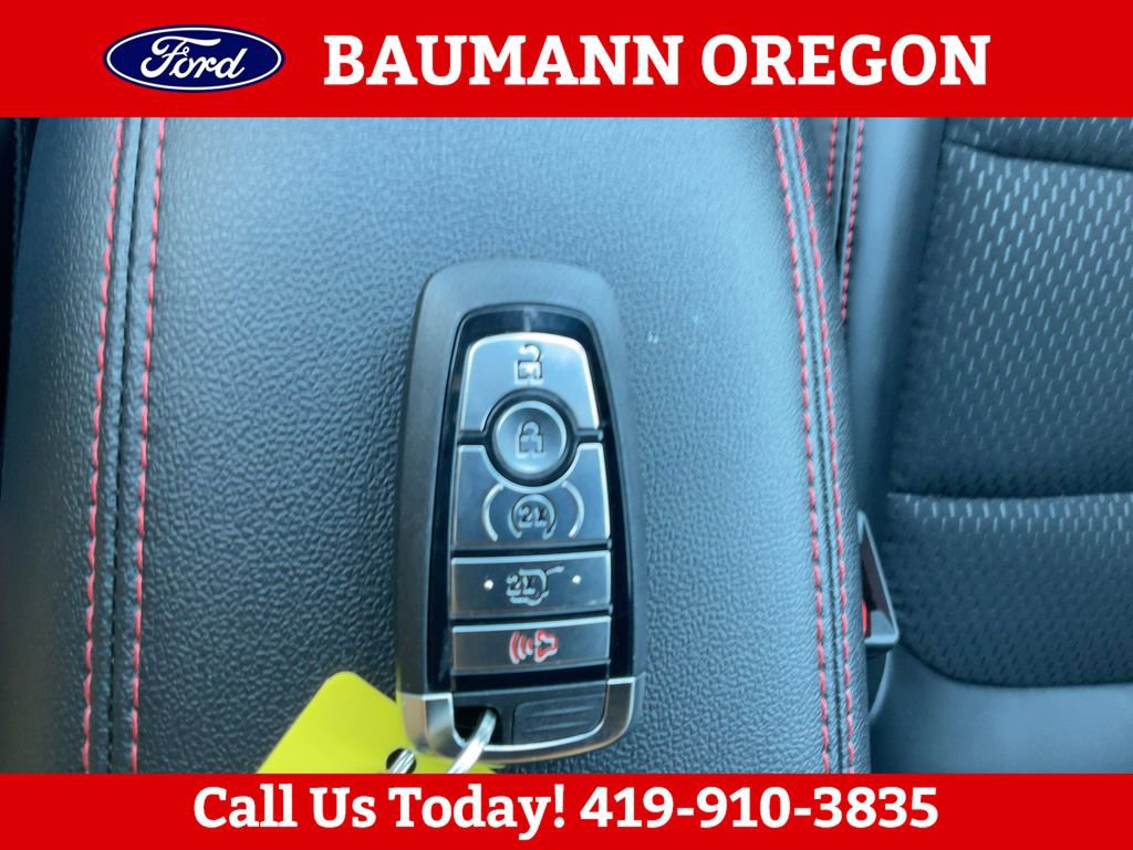 Used 2026 Ford Escape ST-Line w/ Cold Weather Package AWD/4WD image 23