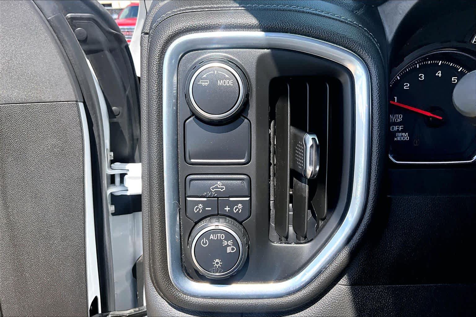 Used 2021 Chevrolet Silverado 1500 LT RWD image 36