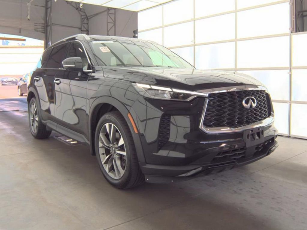 Used 2023 INFINITI QX60 Luxe w/ Cargo Package AWD/4WD image 4