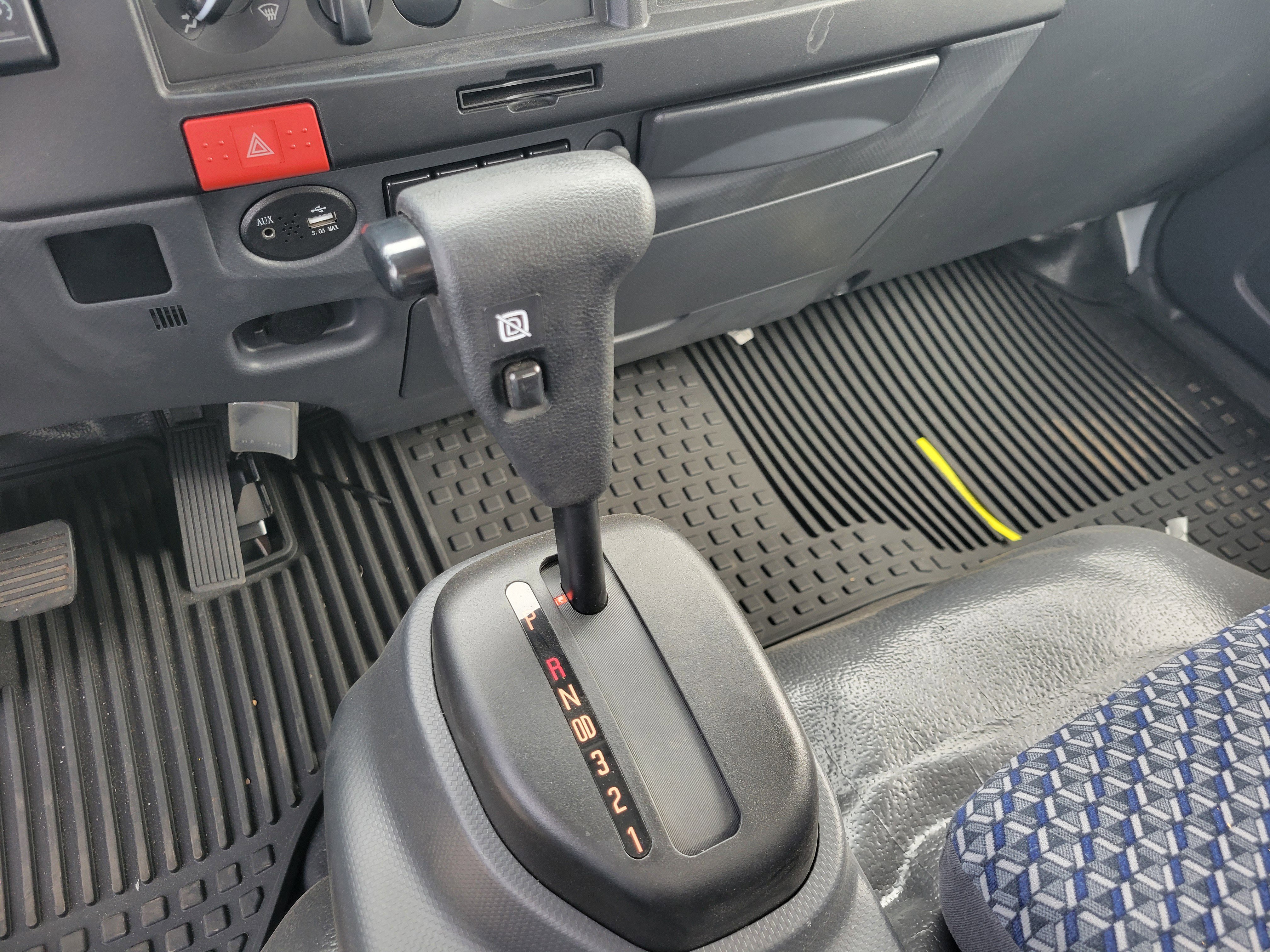 New 2025 Chevrolet Low Cab Forward 5500XG image 18