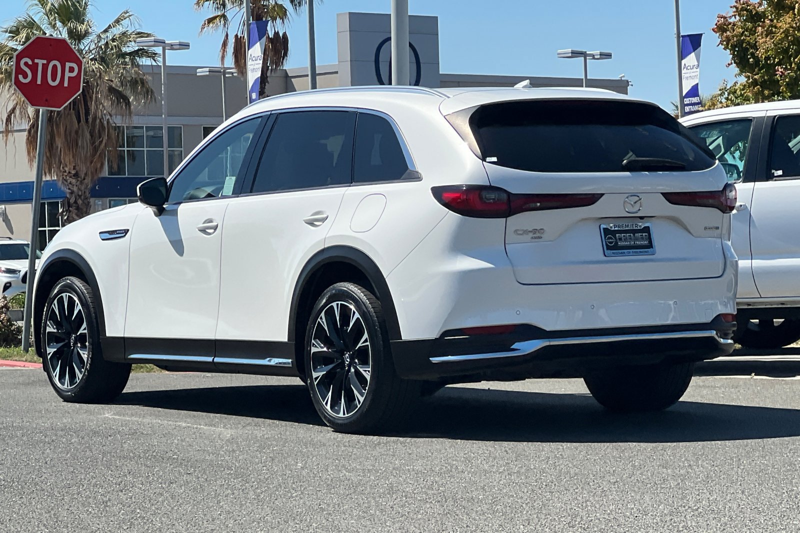 Used 2024 MAZDA CX-90 Plug-In Hybrid w/ Premium Plus AWD/4WD image 6