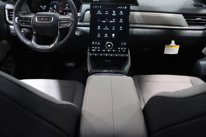 New 2026 GMC Terrain Elevation w/ Elevation Premium Package AWD/4WD image 31