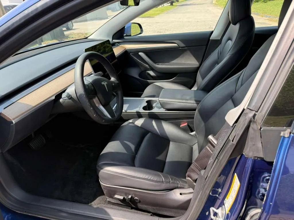 Used 2022 Tesla Model 3 RWD image 11