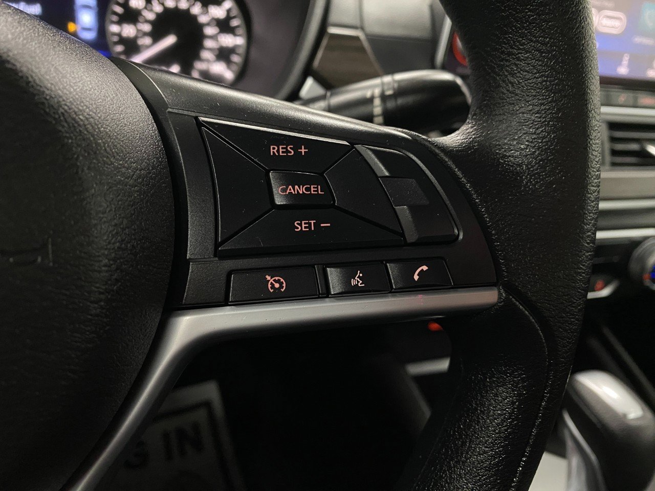 Used 2025 Nissan Altima 2.5 SV FWD image 16