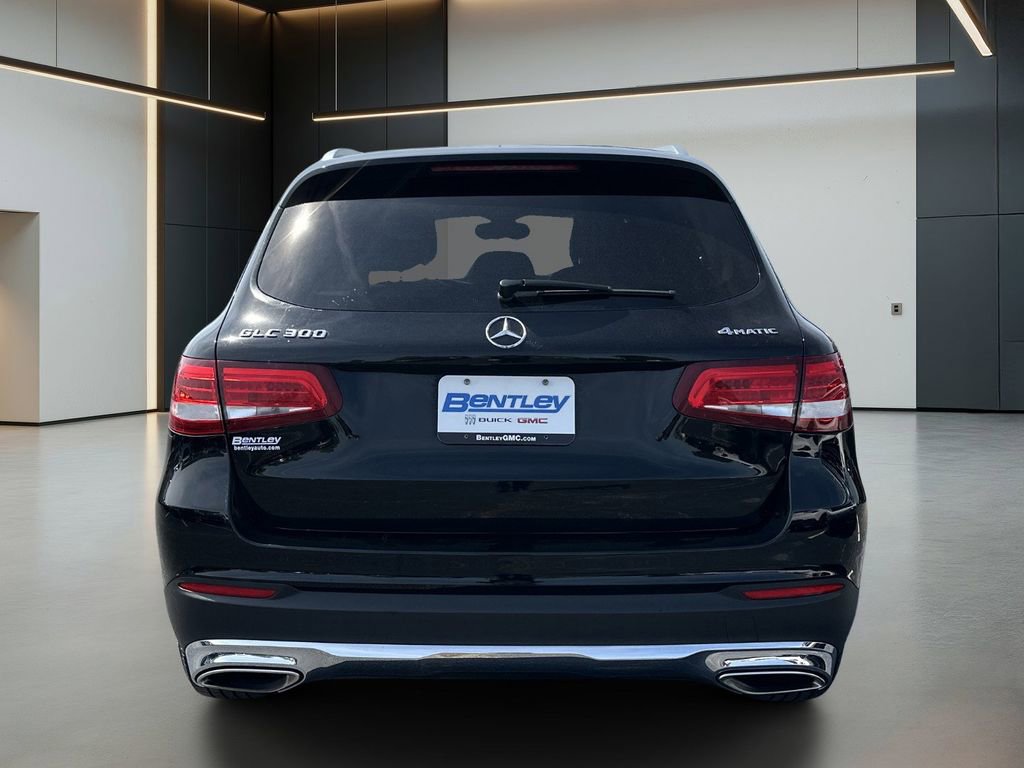 Used 2019 Mercedes-Benz GLC 300 4MATIC image 5