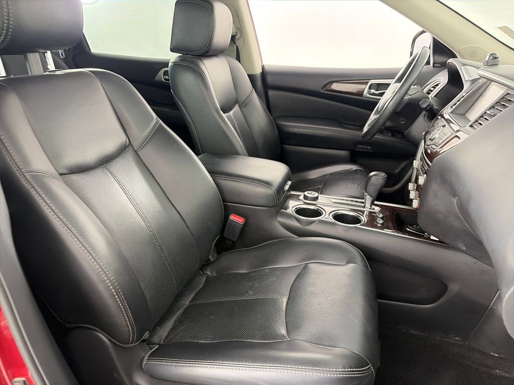 Used 2016 Nissan Pathfinder Platinum w/ Family Entertainment Package AWD/4WD image 33