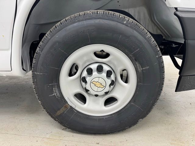 New 2026 Chevrolet Express 3500 Extended w/ Driver Convenience Package RWD image 25