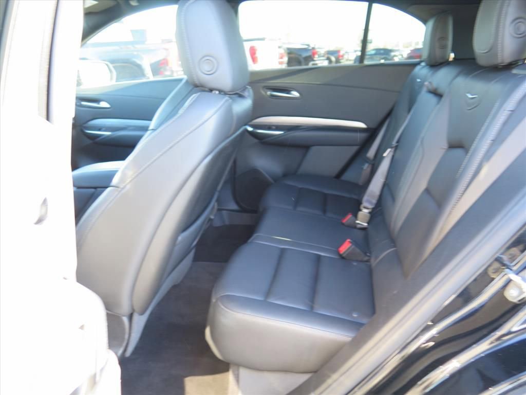 Used 2024 Cadillac XT4 Premium Luxury image 23