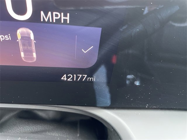 Used 2024 Buick Encore GX Sport Touring image 9