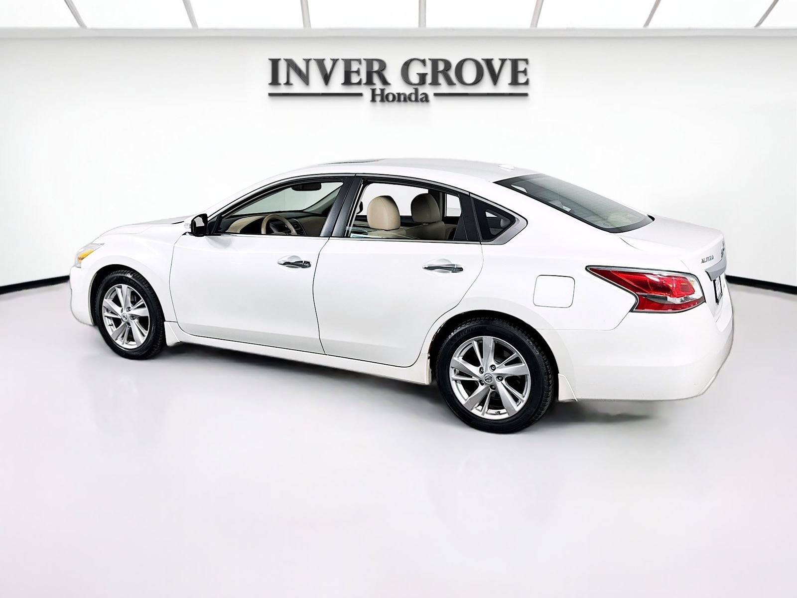 Used 2014 Nissan Altima 2.5 SL w/ Technology Package FWD image 7