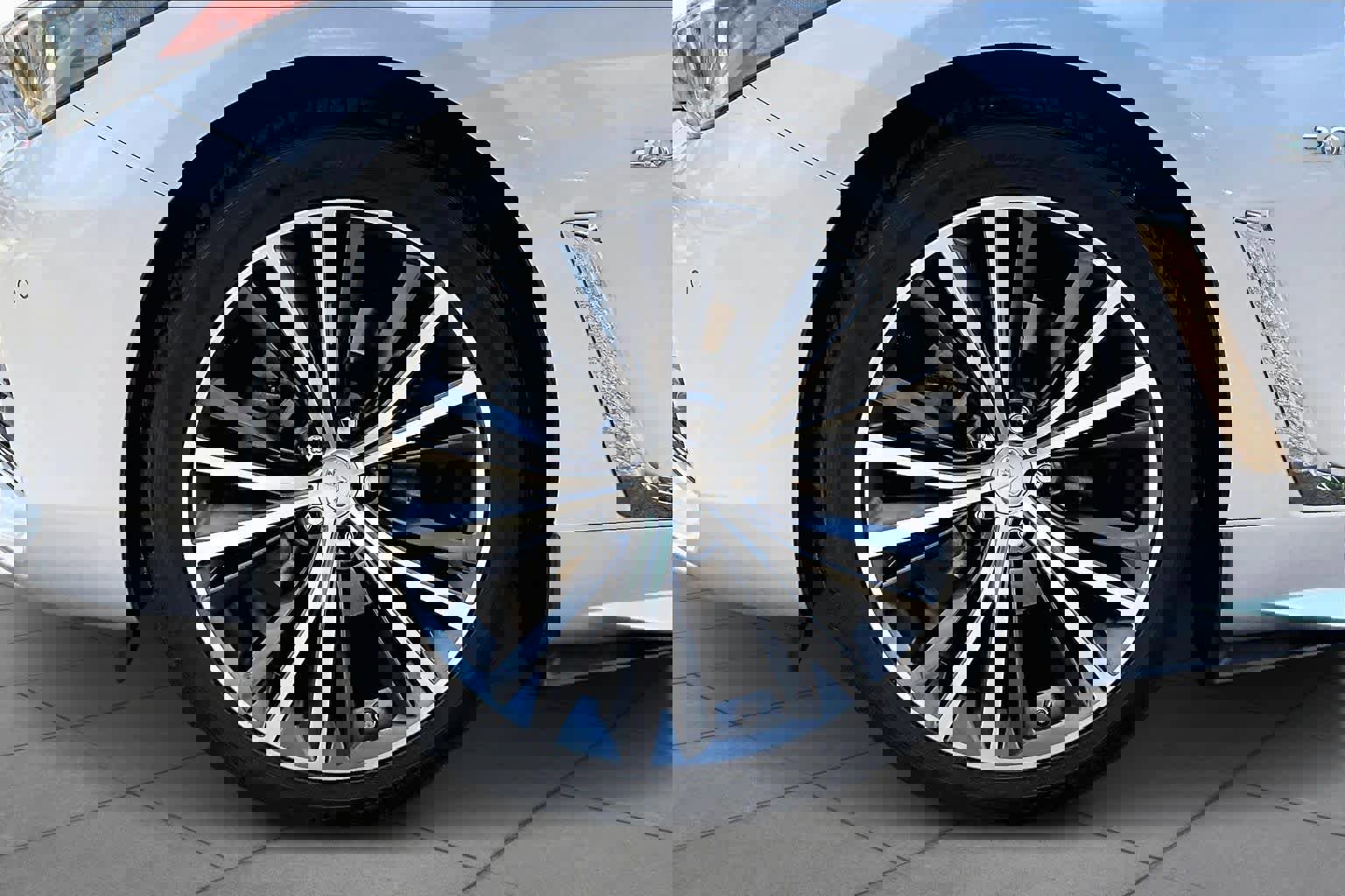 Used 2017 INFINITI Q60 w/ Premium Plus Package 3.0T image 11