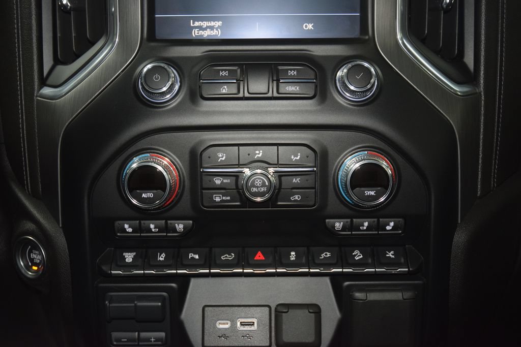 Used 2023 GMC Sierra 3500 Denali w/ Denali Ultimate Package AWD/4WD image 39