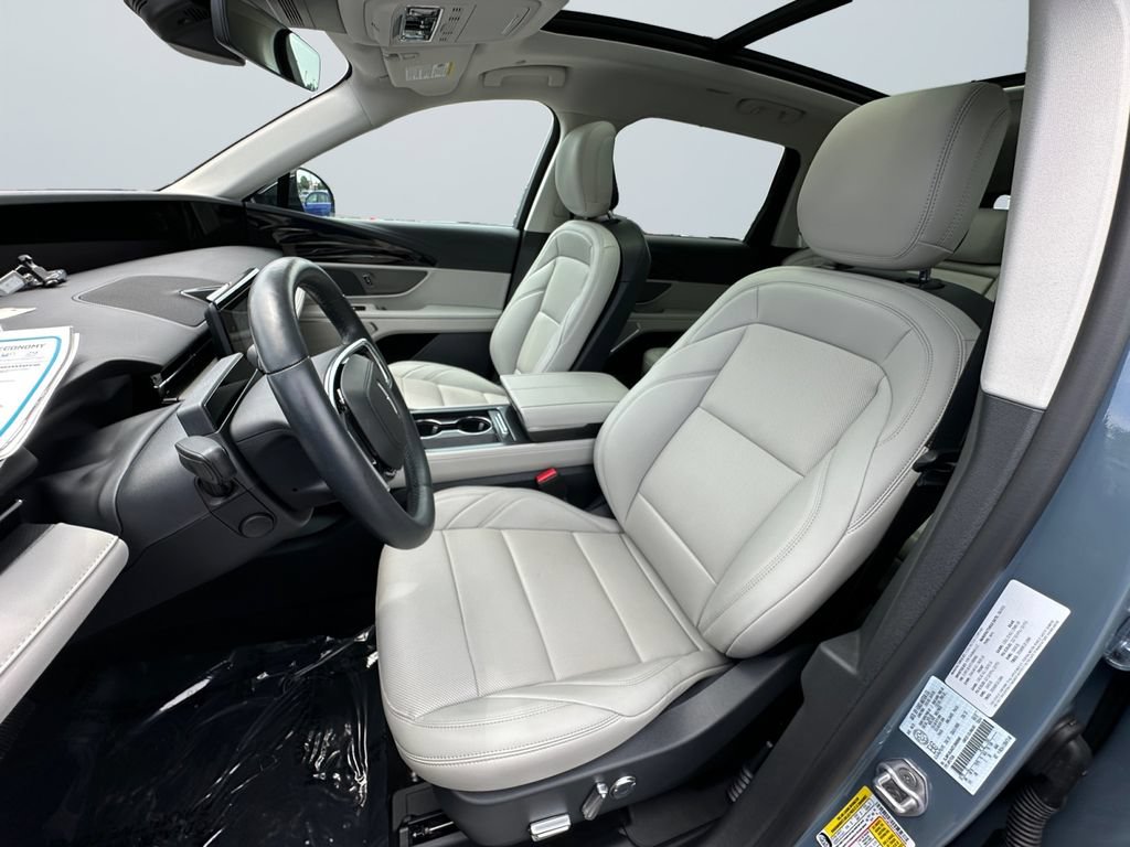 Used 2026 Lincoln Nautilus Premier w/ Equipment Group 102A AWD/4WD image 9