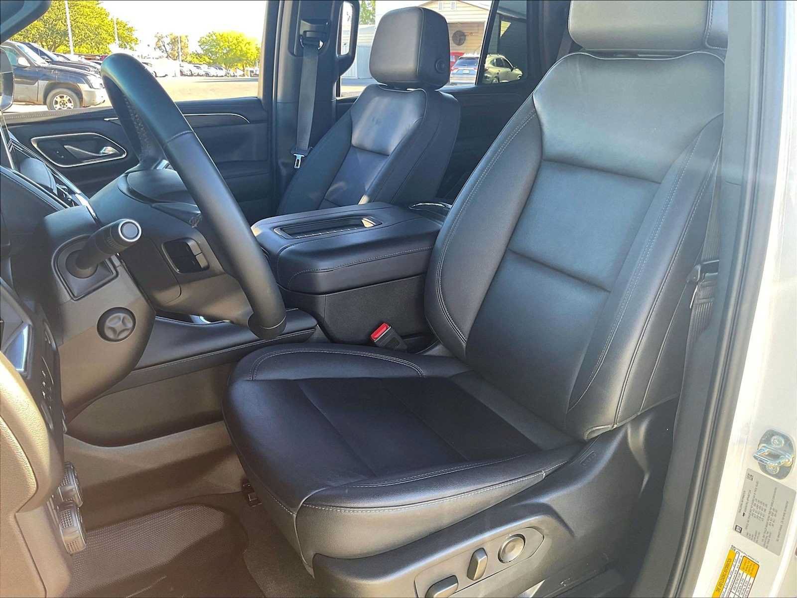Used 2023 Chevrolet Tahoe Z71 w/ Z71 Off-Road Package AWD/4WD image 28
